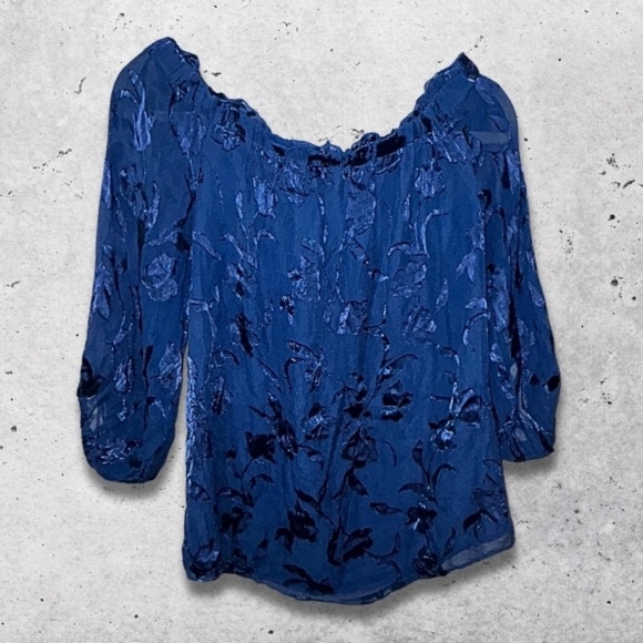 White House Black Market Floral Burnout Off-Shoulder Blouse Blue Women’s Medium - Picture 2 of 14